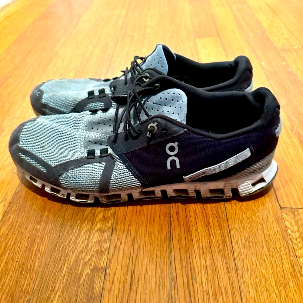 On Running Men's Black and Gray Athletic Shoes